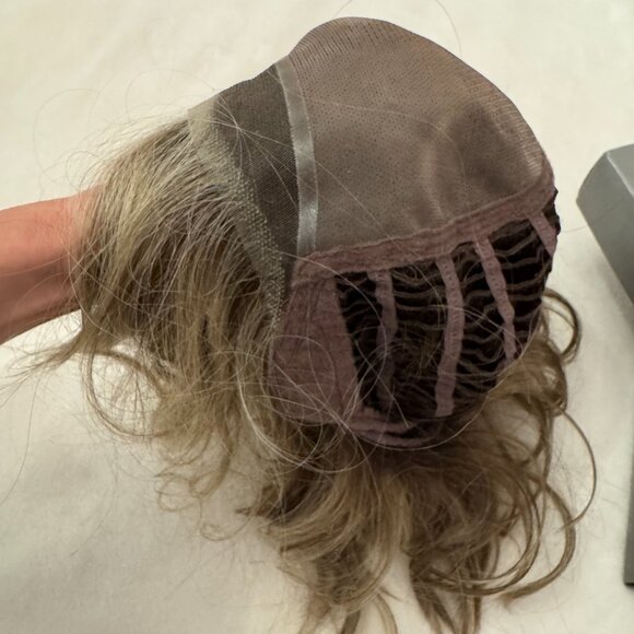 Rachel Welch wig - Picture 8 of 10